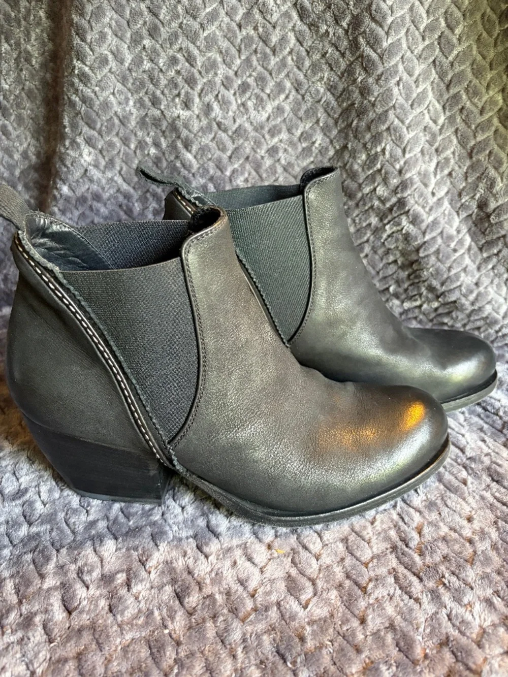 I.N.K. Shoes Black Leather Western Chelsea size: 40